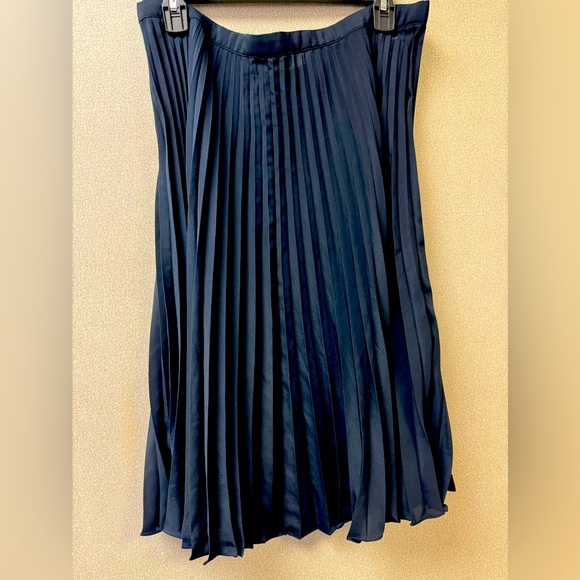 NWOT Michael Khors Skirt - Picture 2 of 2